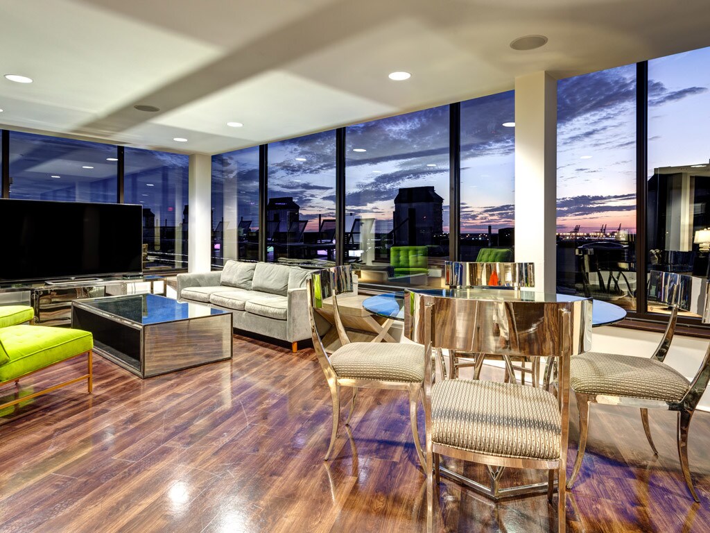 The Wainwright Downtown Apartments in Norfolk, VA