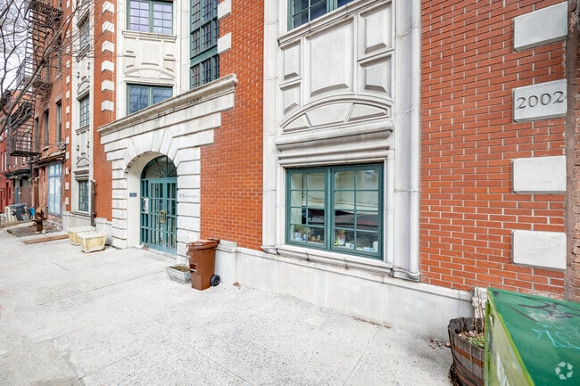 Building Photo - 85 Hudson Ave