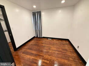 Building Photo - 412 Center Ave