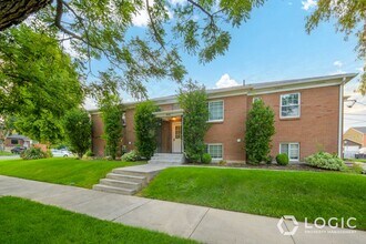 Building Photo - 804 E 300 S
