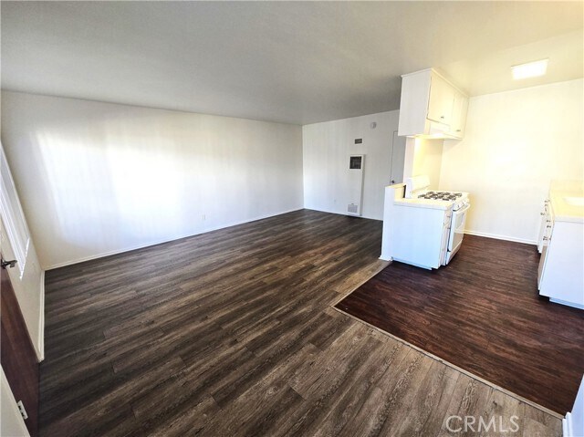 Foto del edificio - 401 W Wilson Ave