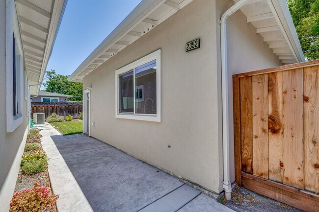 Foto del edificio - Excellent 2 bed 1 Bath ADU