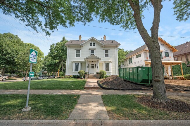 Foto del edificio - 603 5th St SE