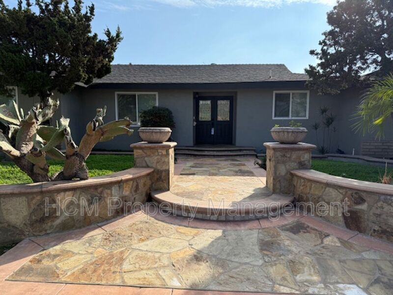 Photo - 928 E Meats Ave