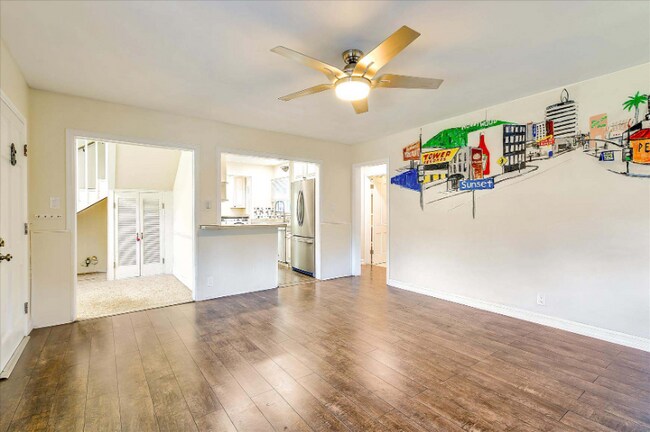 Building Photo - 4296 Vineland Ave