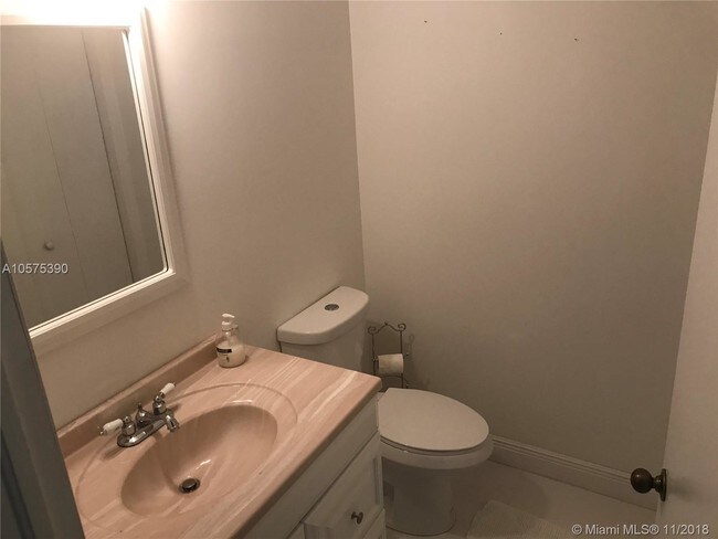 Foto del edificio - 8625 SW 152nd Ave