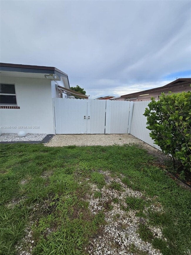 Building Photo - 3835 NW 185th St