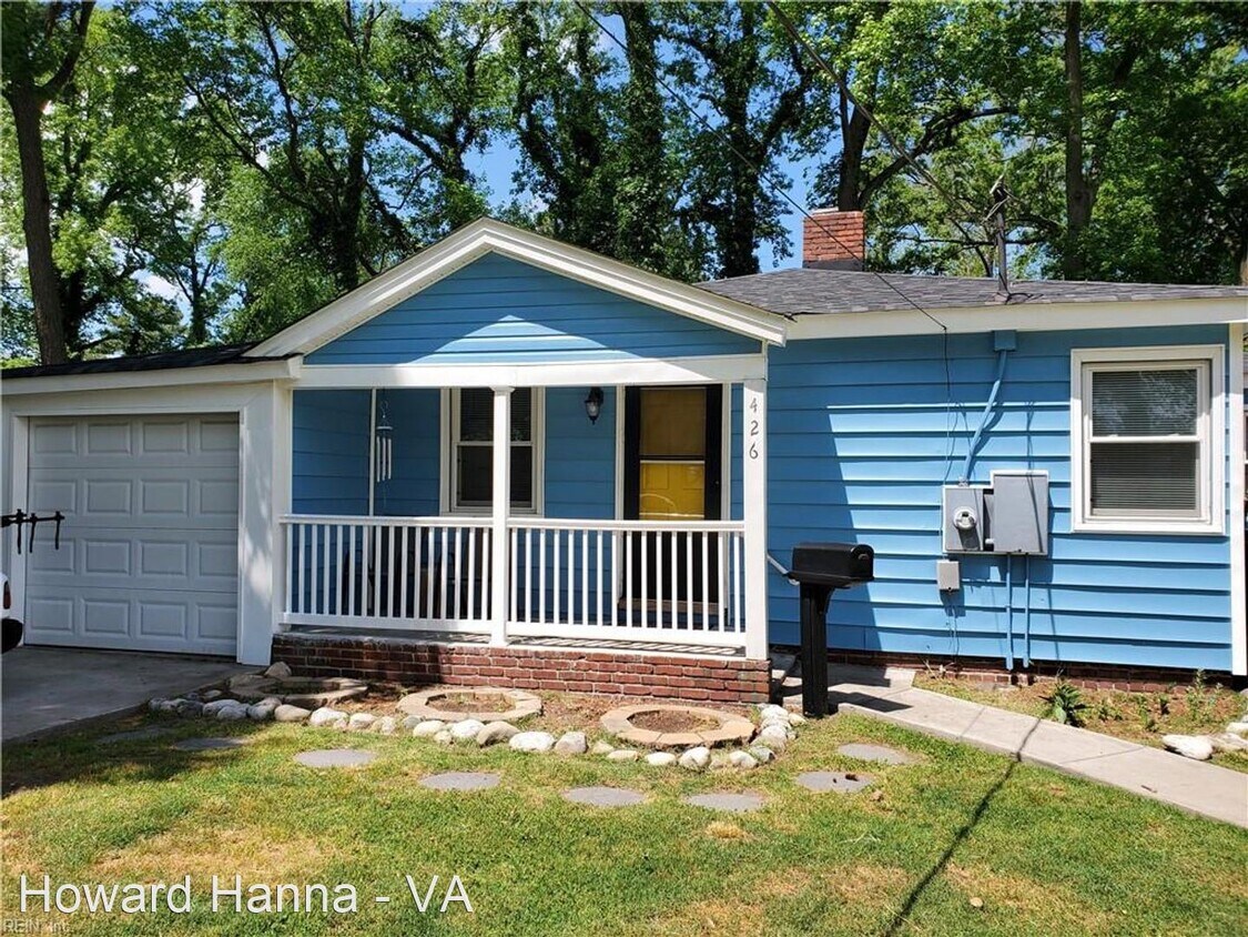 Primary Photo - 4 br, 2 bath House - 426 MacDonald Crescent