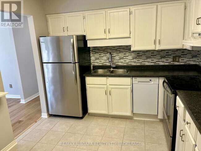 Photo du bâtiment - 62 Main St