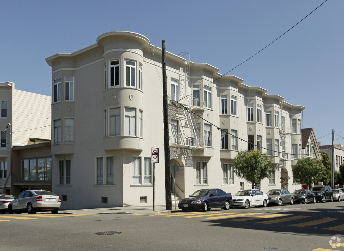 Primary Photo - 1688-1698 Green St