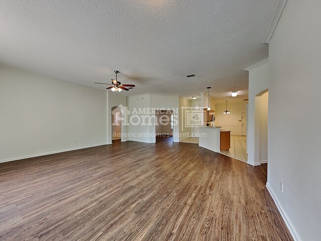 Foto del edificio - 224 N Lake Cunningham Ave