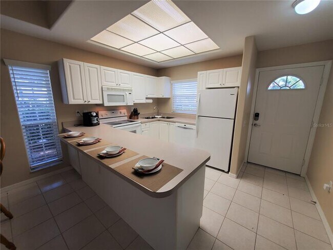 Foto del edificio - 4210 Breezeway Blvd