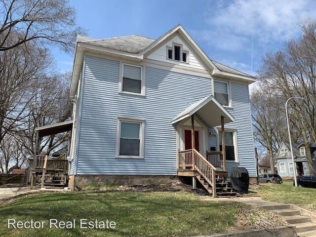 Primary Photo - 907 N State St