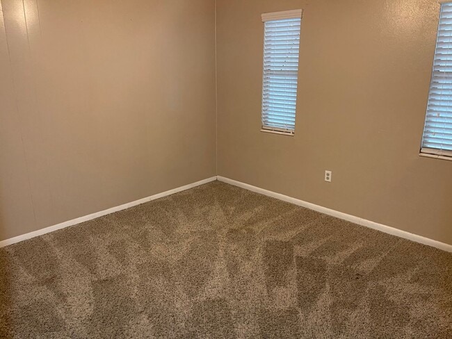 Building Photo - MIDTOWN STATION