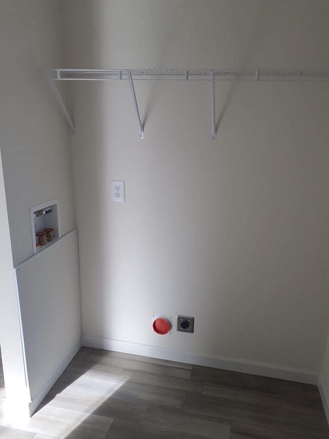 Building Photo - 1622 Jarrard Way