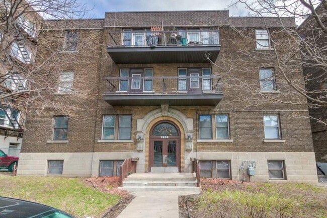 Photo du bâtiment - 2235 Av Prud'homme