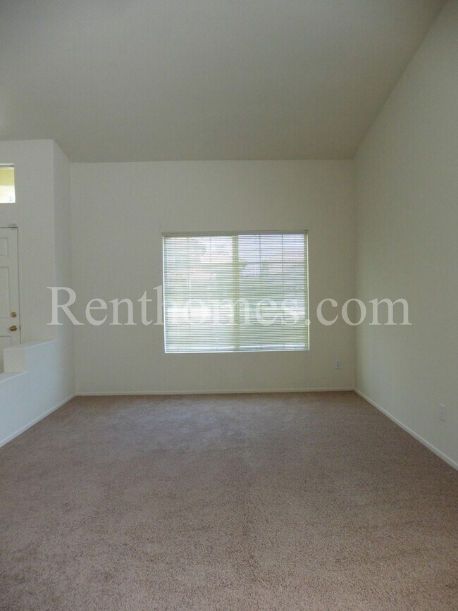 Building Photo - 12216 Mulholland Ct