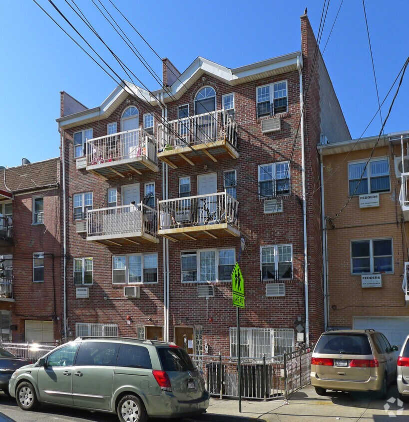 Building Photo - 59-26 Xenia St