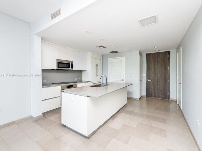 Building Photo - 68 SE 6th St