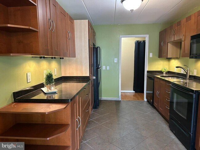 Foto del edificio - 134 Roberts Lane Unit 203