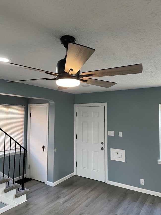 Building Photo - 1283 Linwood Ave