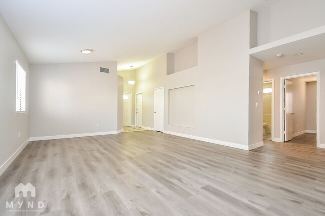 Foto del edificio - 5304 Del Lago Dr