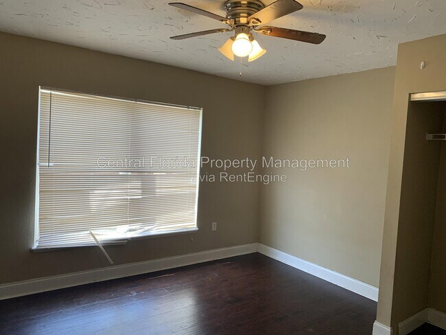 Foto del edificio - 4300 Iveyglen Ave