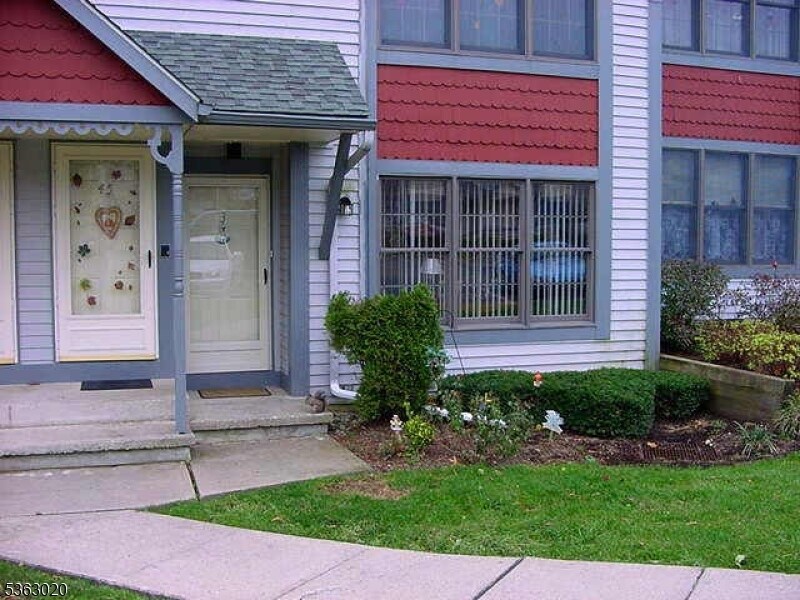 Foto principal - 3 Burlington Ct