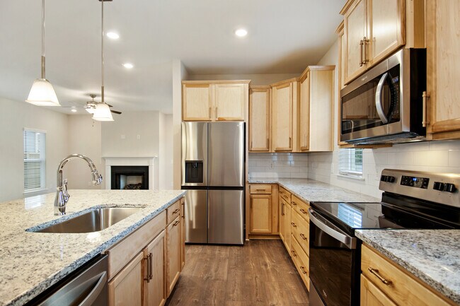 Foto del edificio - 8121 Warbler Wy