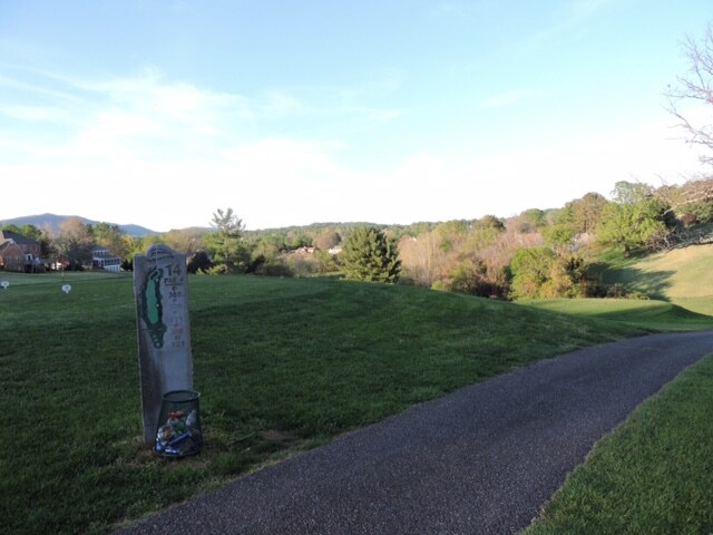 Foto del edificio - 103 Lake Ridge Dr