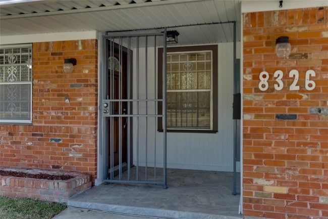 Building Photo - 8326 Bob White Dr