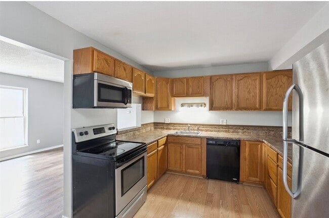 Foto del edificio - 1100 E 6th St