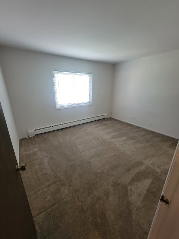Building Photo - 547 Brookside Dr