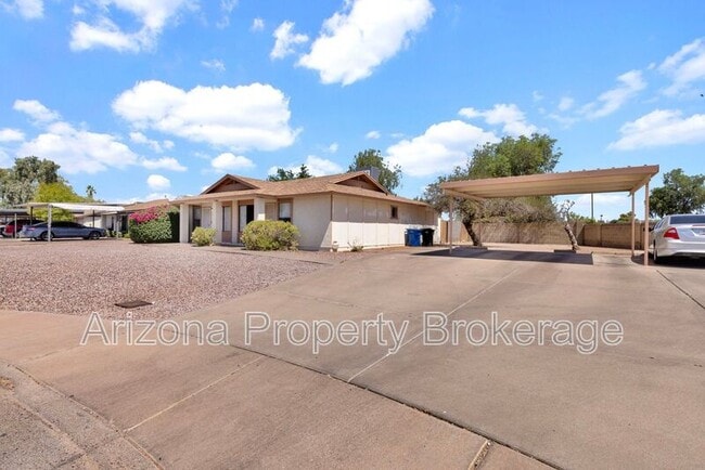 Building Photo - 4818 E Camino St