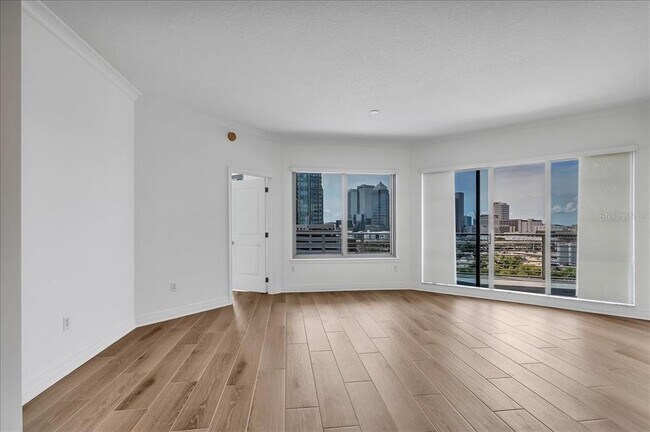 Foto del edificio - 1209 E Cumberland Ave