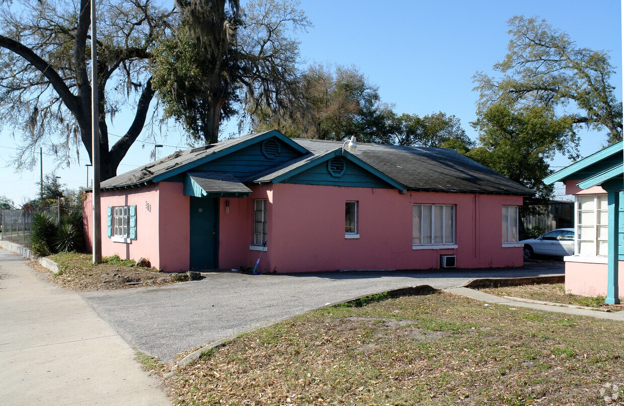Primary Photo - The Tour Apartments