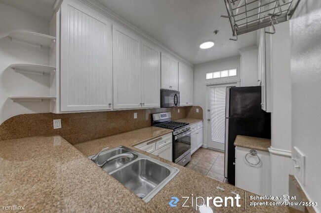 Foto del edificio - 2 br, 2.5 bath Condo - 4308 Whitsett Avenu...