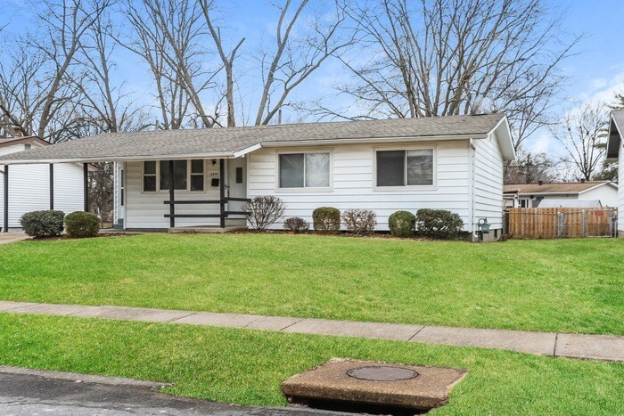 Building Photo - Lovely 3 Bedroom Home!