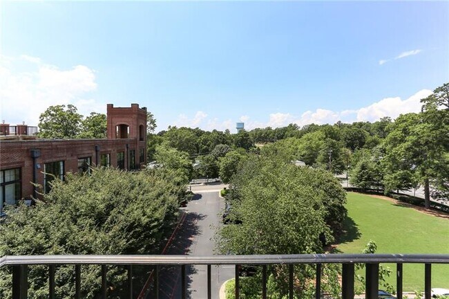 Foto del edificio - 6105 Blue Stone Rd