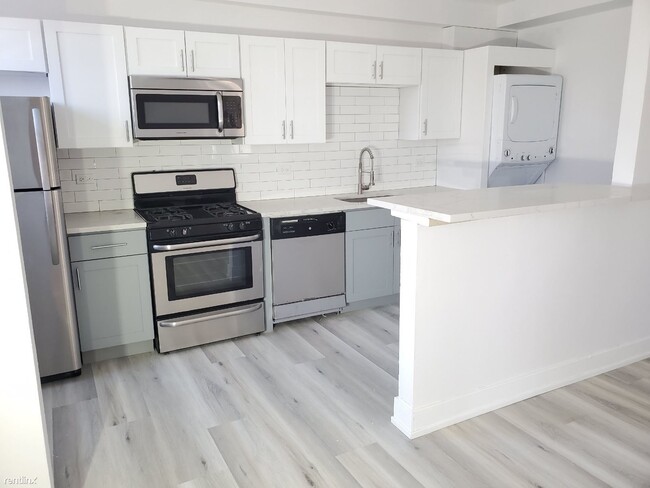 Foto del edificio - 5920 N Ridge Ave