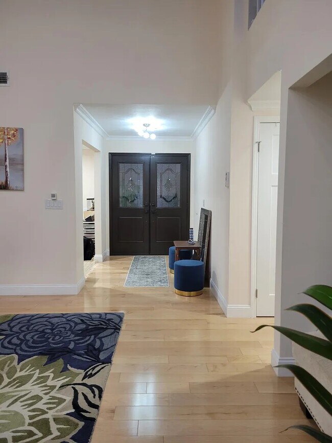 Foto del edificio - 7080 Anjou Creek Cir