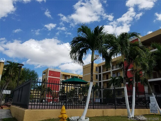 Foto del edificio - 9250 Fontainebleau Blvd