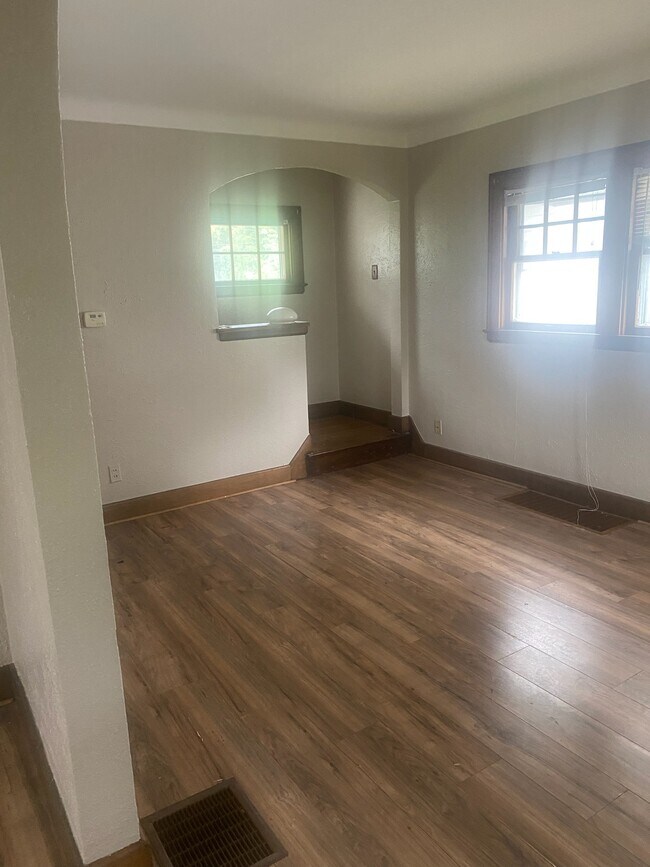 Foto del edificio - 3212 Blackstone Dr