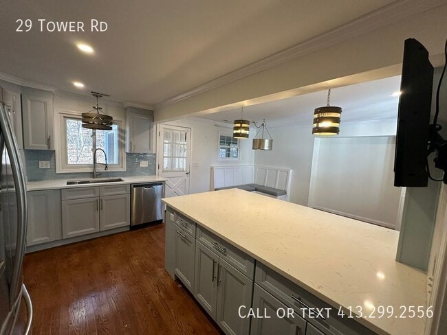 Building Photo - Perfect 3 Bed, 2 Bath Home in Ludlow with ...