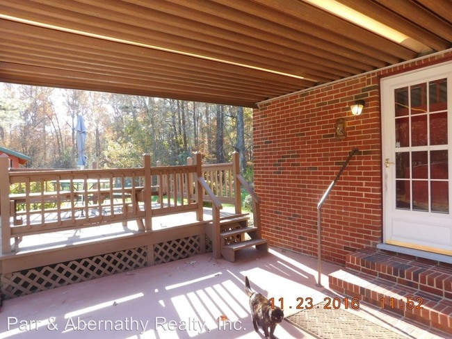 Building Photo - 17425 Pole Run Rd