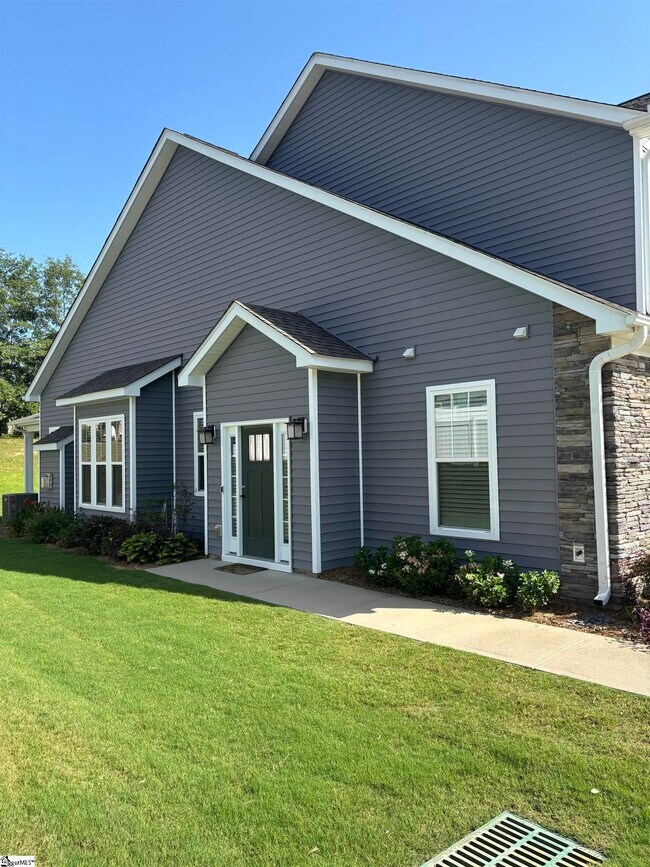 Foto del edificio - 109 Creekhaven Ln