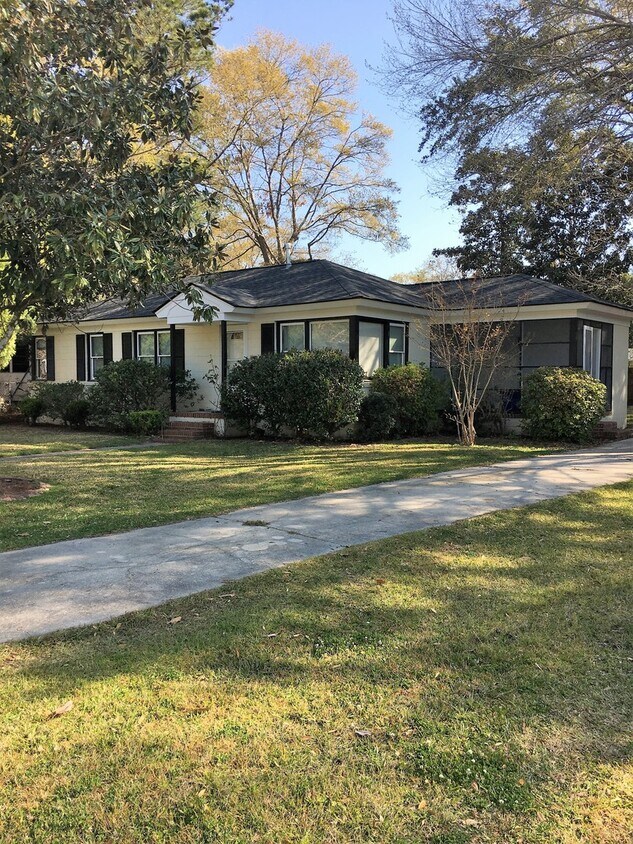 Primary Photo - Single Family Home Located in West Ashley