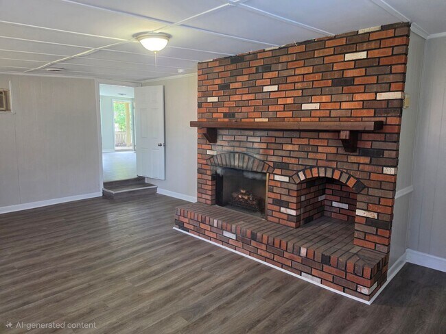 Foto del edificio - 3 bedroom 1.5 bath with 2-car garage