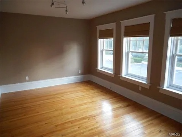 Foto del edificio - 536 Rosedale Ave