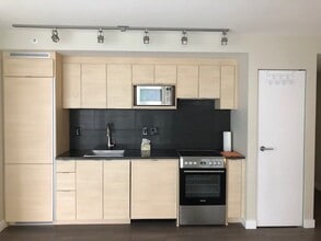 Building Photo - 6095 Fraser St